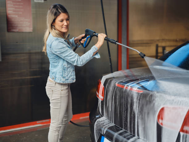 Best Commercial Building Pressure Washing  in Delavan Lake, WI